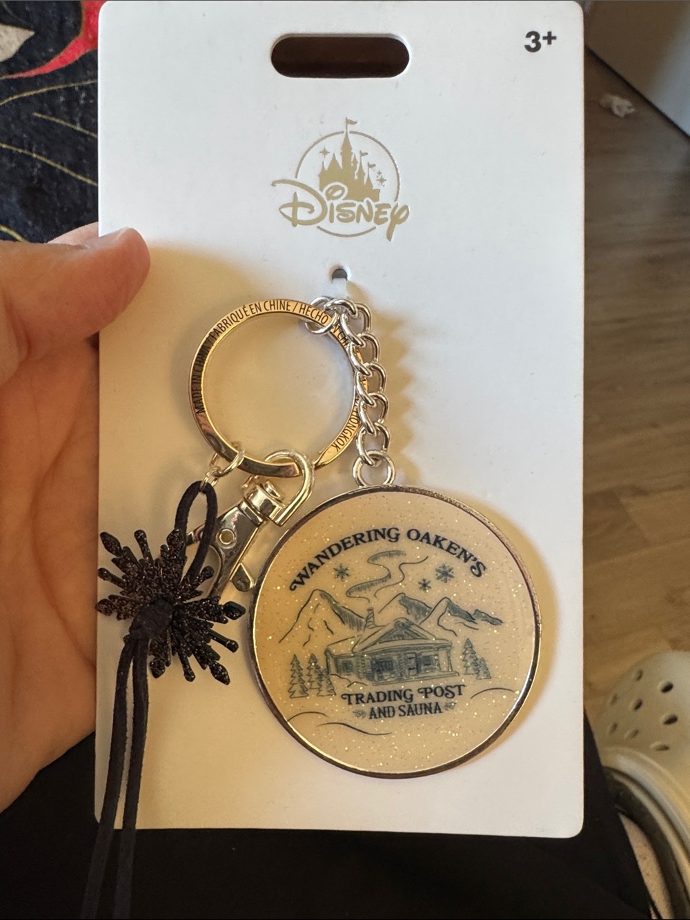 Disney frozen wandering Oaken’s trading post keychain NWT